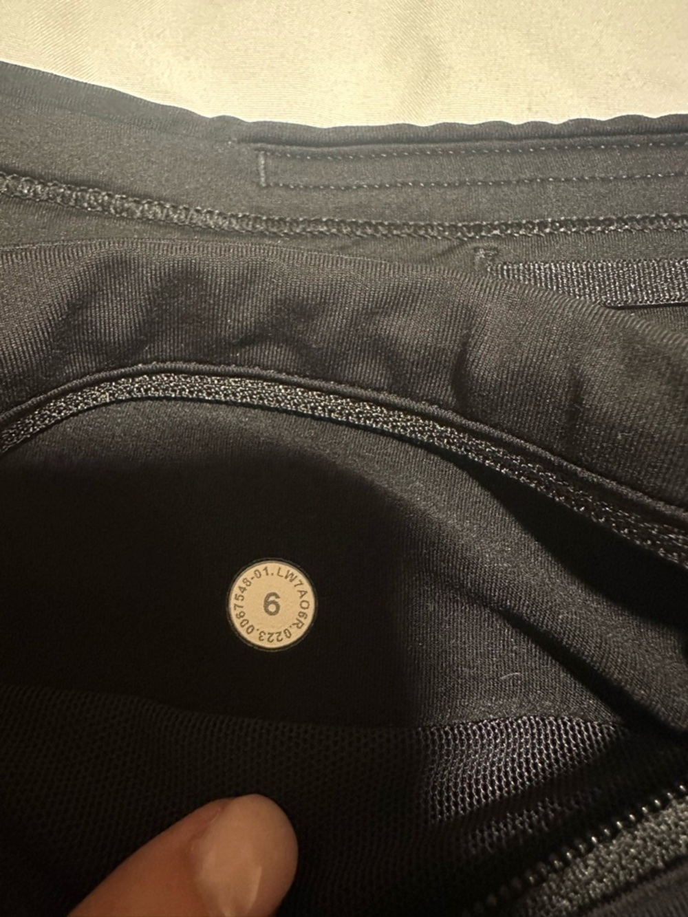 Lululemon Speed Up Shorts - Picture 4 of 8